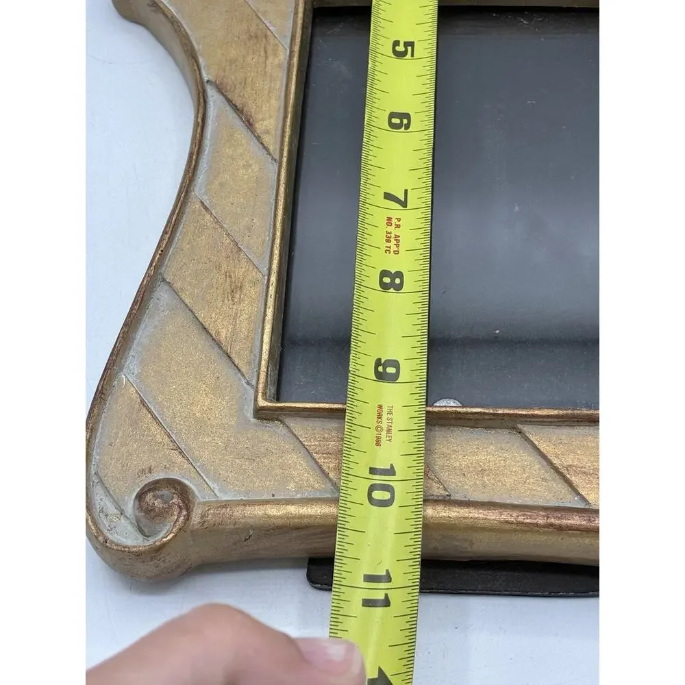Unbranded holds standard